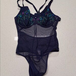 Victoria Secret Embroidered Mesh Bodysuit Sz 36 C